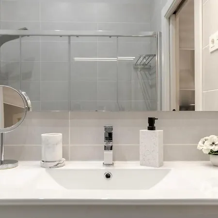 Amplio Y Elegante En Casco Viejo Con Parking Apartman Bilbao