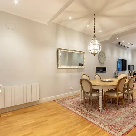 Apartment Amplio Y Elegante En Casco Viejo Con Parking *