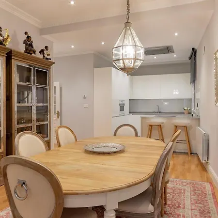 Διαμέρισμα Amplio Y Elegante En Casco Viejo Con Parking *