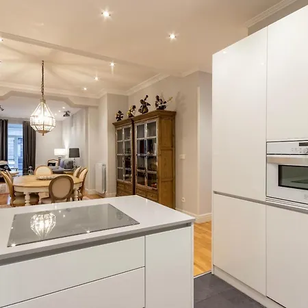 Apartment Amplio Y Elegante En Casco Viejo Con Parking